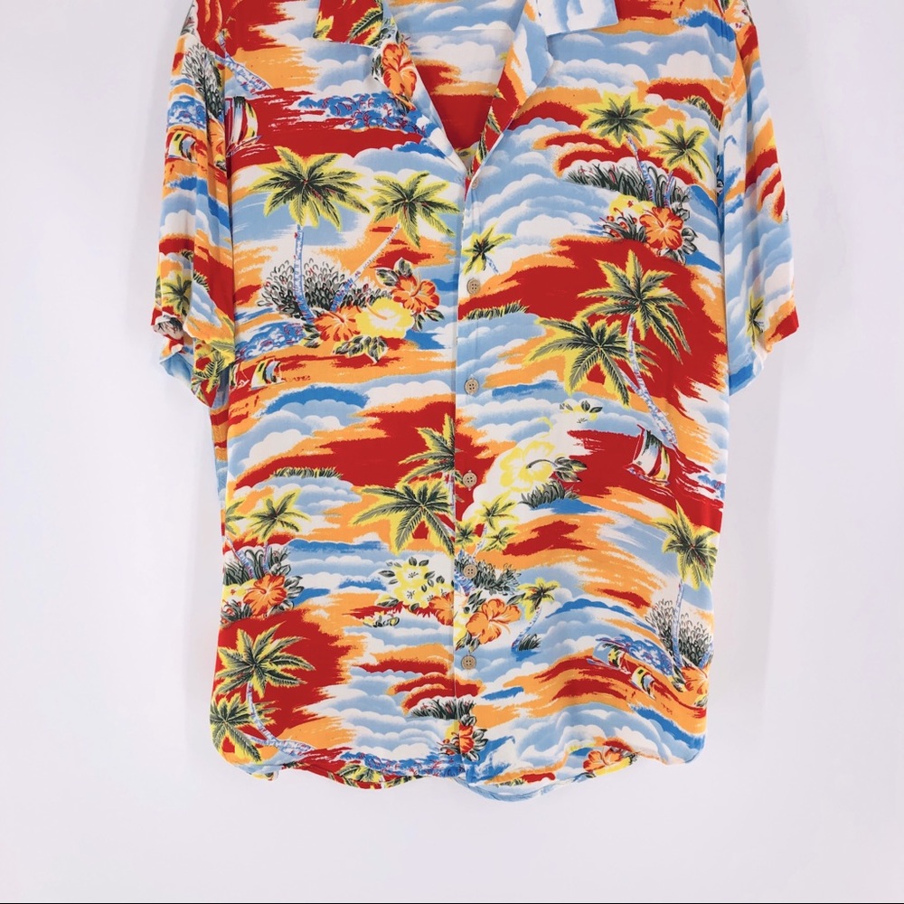 Super Massive Hawaiian Beach Print Shirt - Picture 3 of 8